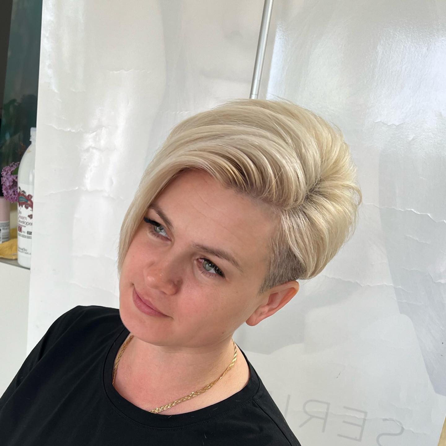 modern haircuts for short hair