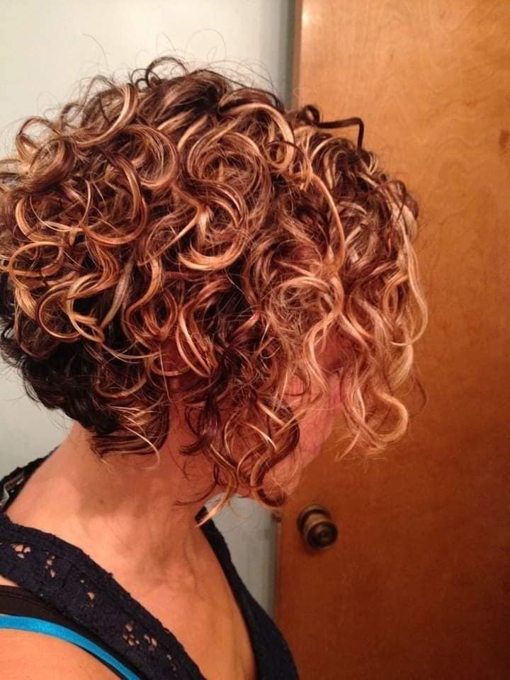 curly Bob hair styles