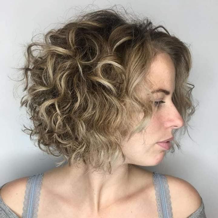 curly Bob hair styles