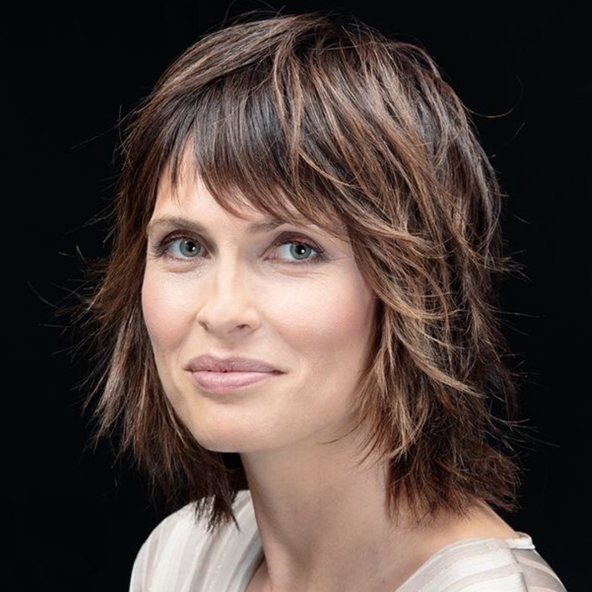 Hairstyles with Layers for a Younger Appearance