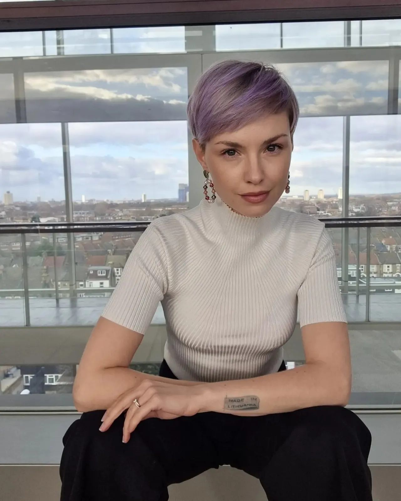 anti-aging short hairstyles