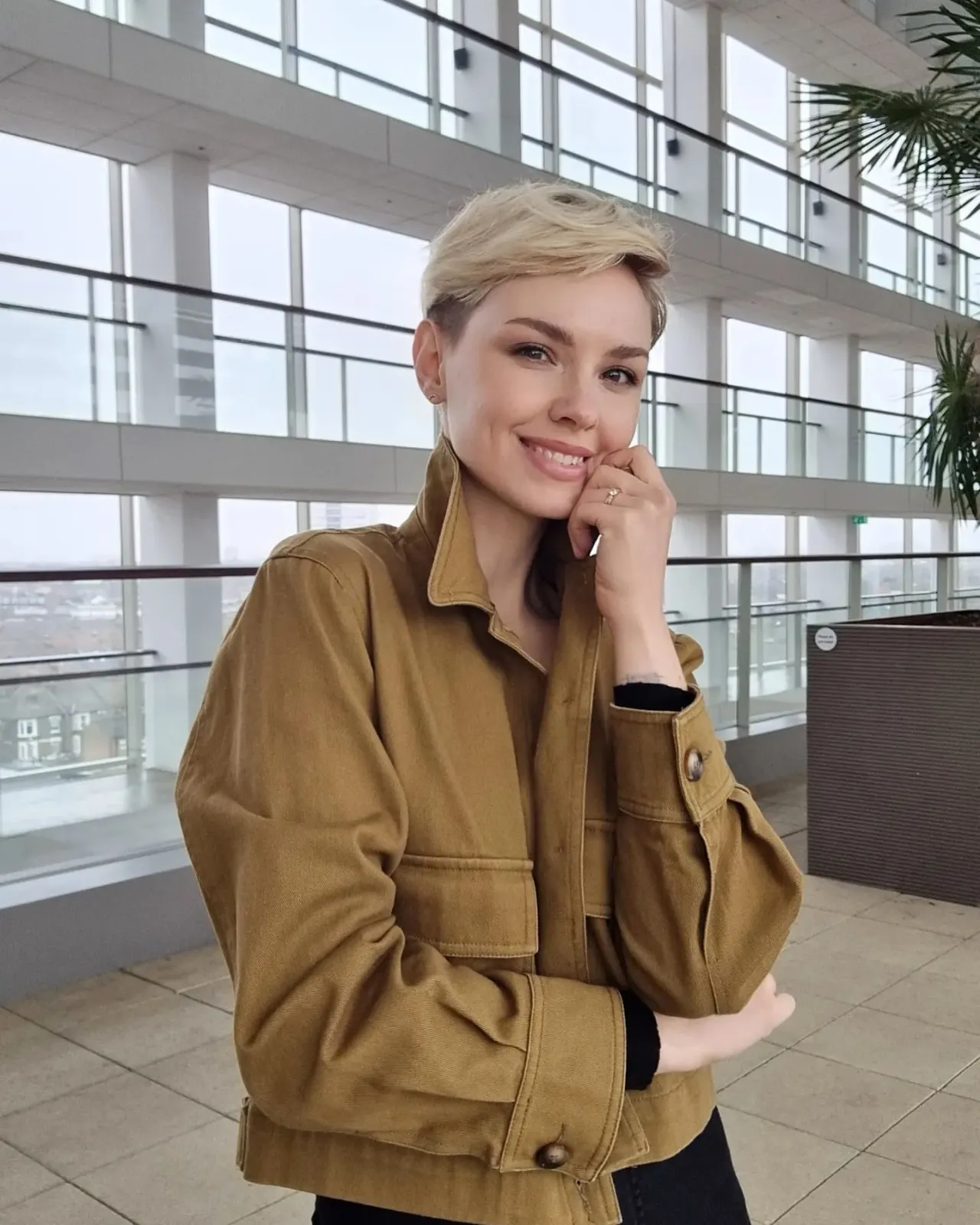 anti-aging short hairstyles