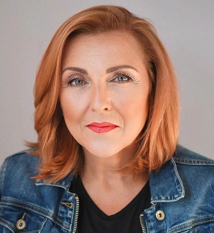 hairstyles for older women anti-age