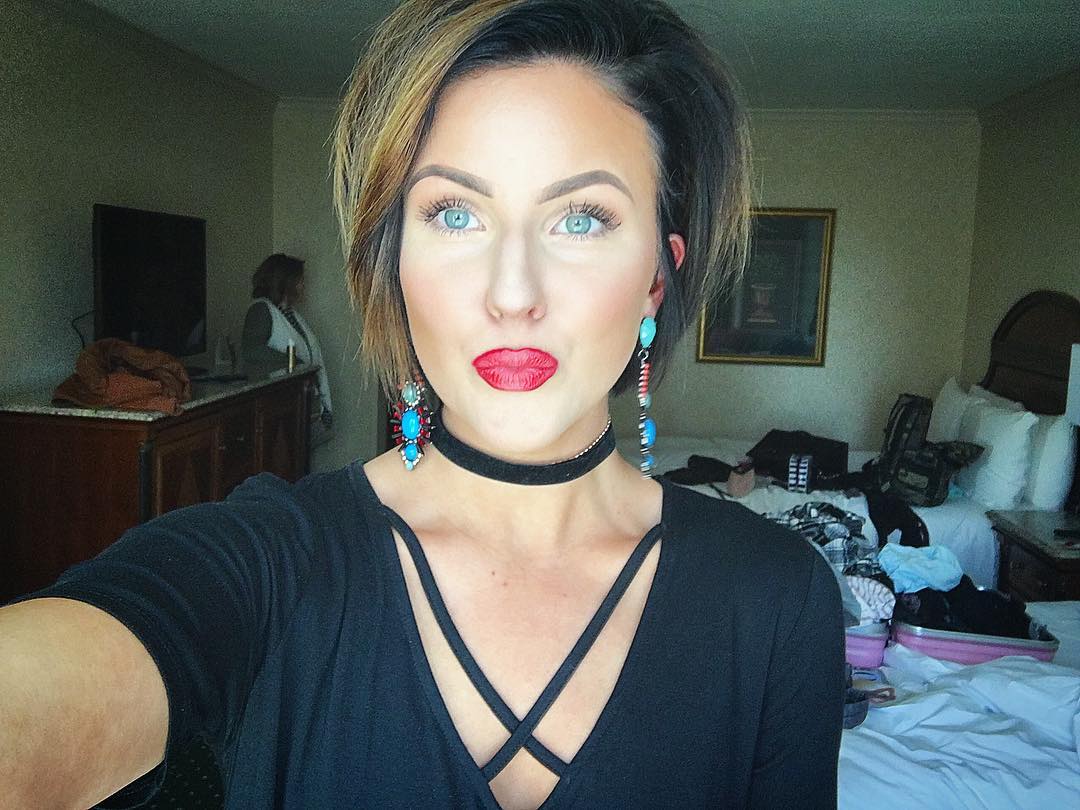 nicole huntsman short bob hairstyles