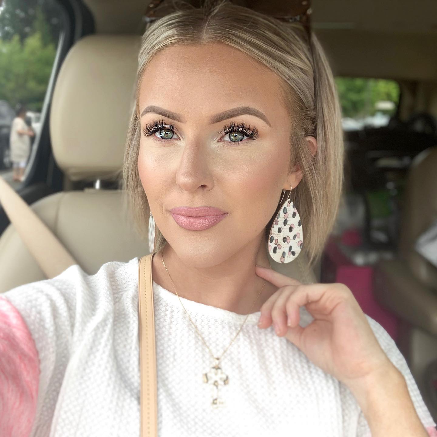 nicole huntsman short bob hairstyles