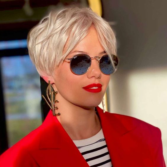 pixie haircuts with bangs