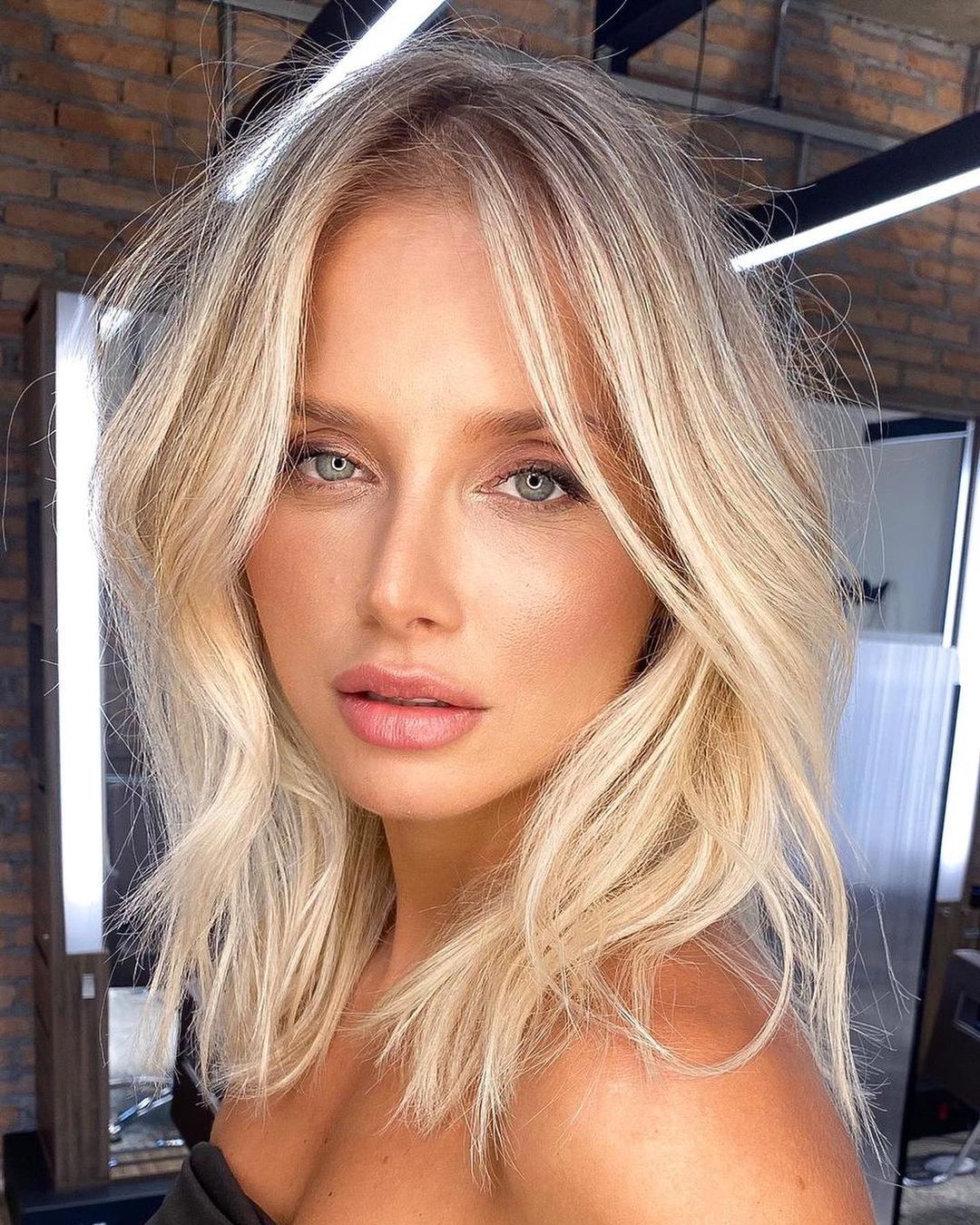 Hairstyles for Big Foreheads Women Pinterest