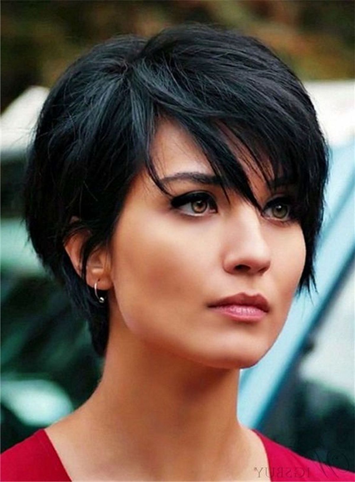anti-aging short pixie cuts that look younger