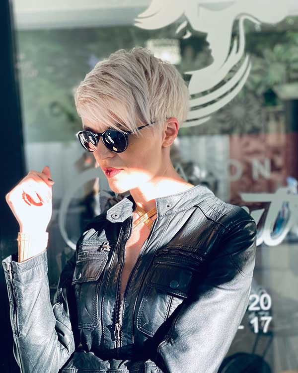 pixie cut blonde hair