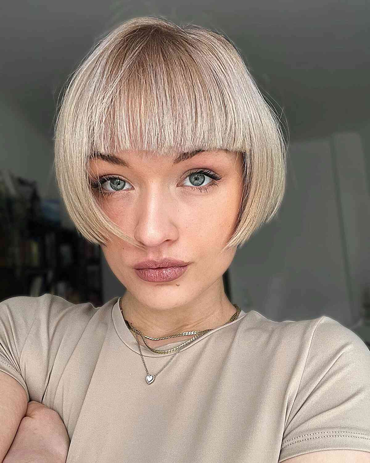 short haircuts with bangs