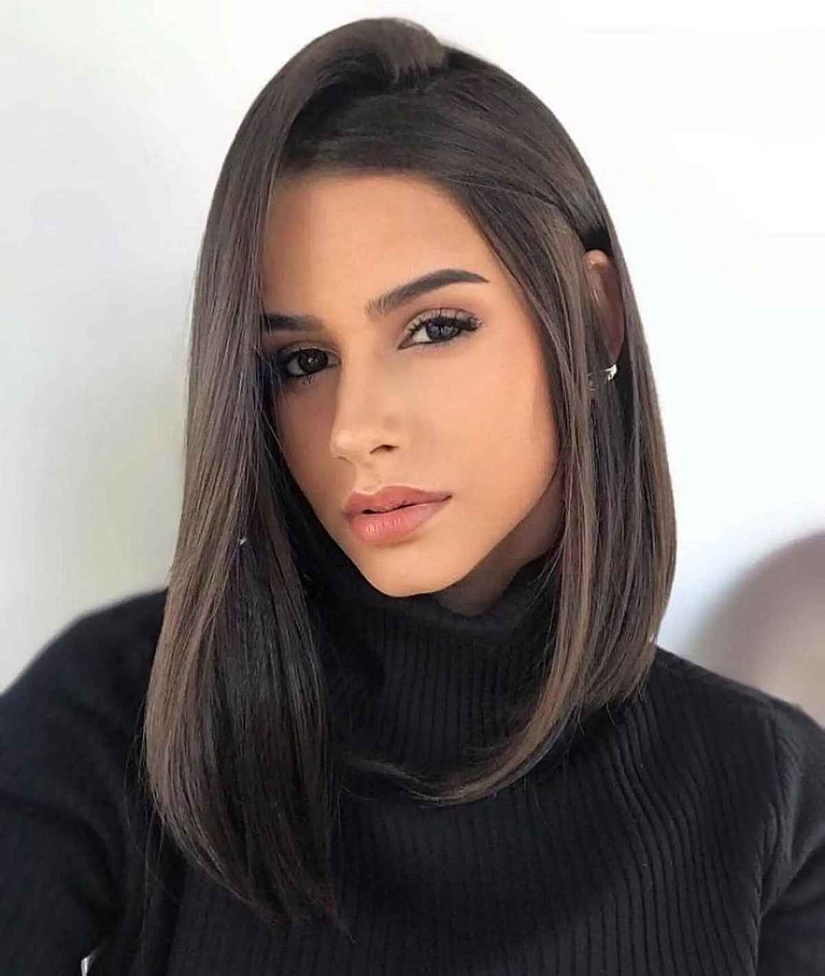 Cut Shoulder-Length Bobs for Fine Hair