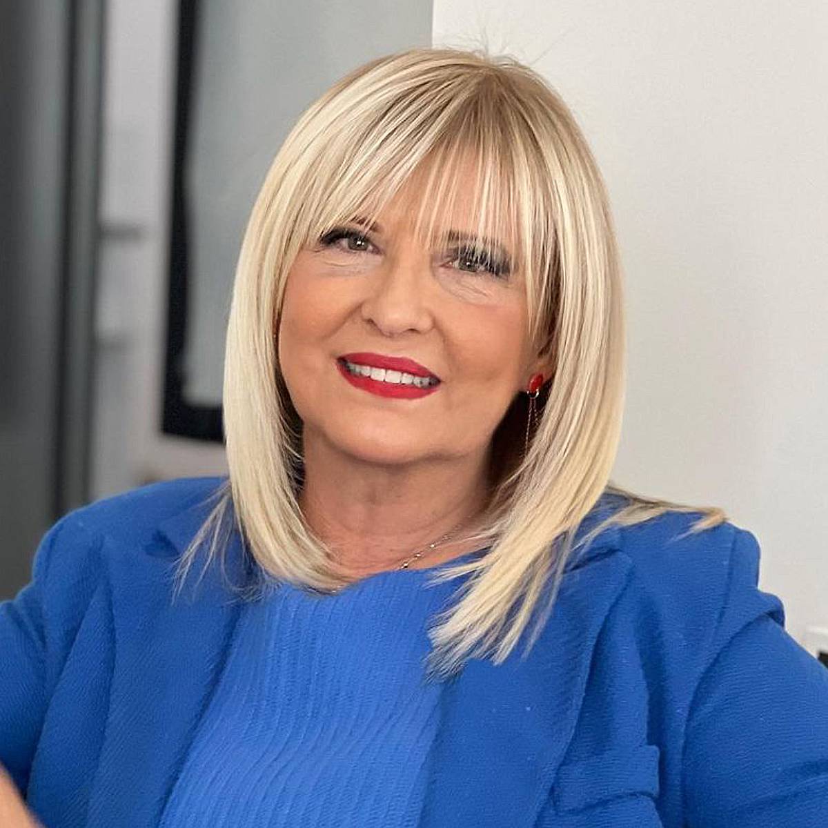 Cut Shoulder-Length Bobs for Fine Hair