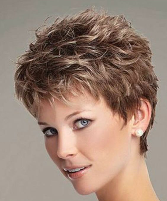 Coiffures Courtes & Couleurs Étonnantes pour Femmes +50 - Pinterest