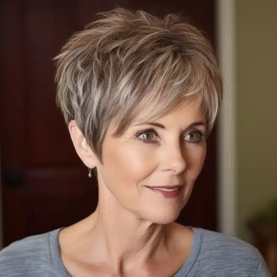 27 Flattering Short Hairstyles For Every Women Trending 2024 Page 9 Of 27