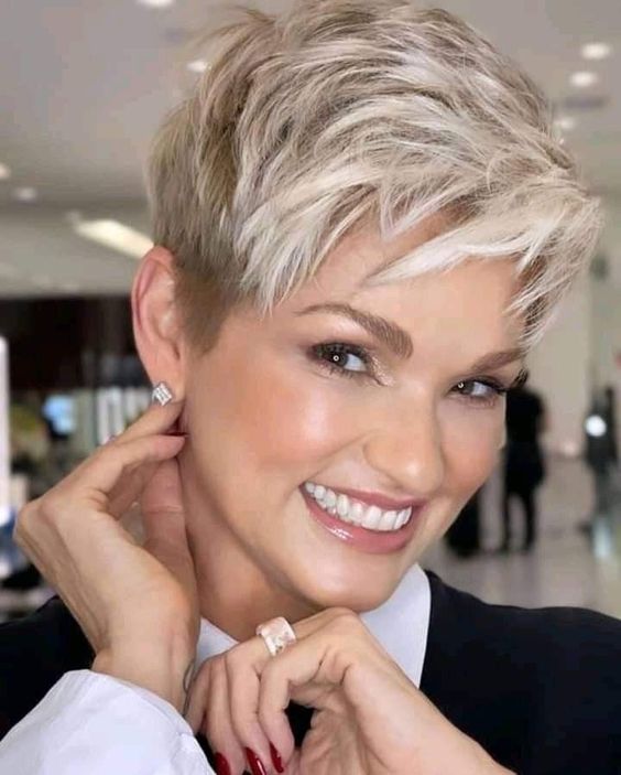Short Haircuts for Mature Women