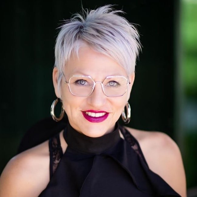 Short Haircuts for Mature Women