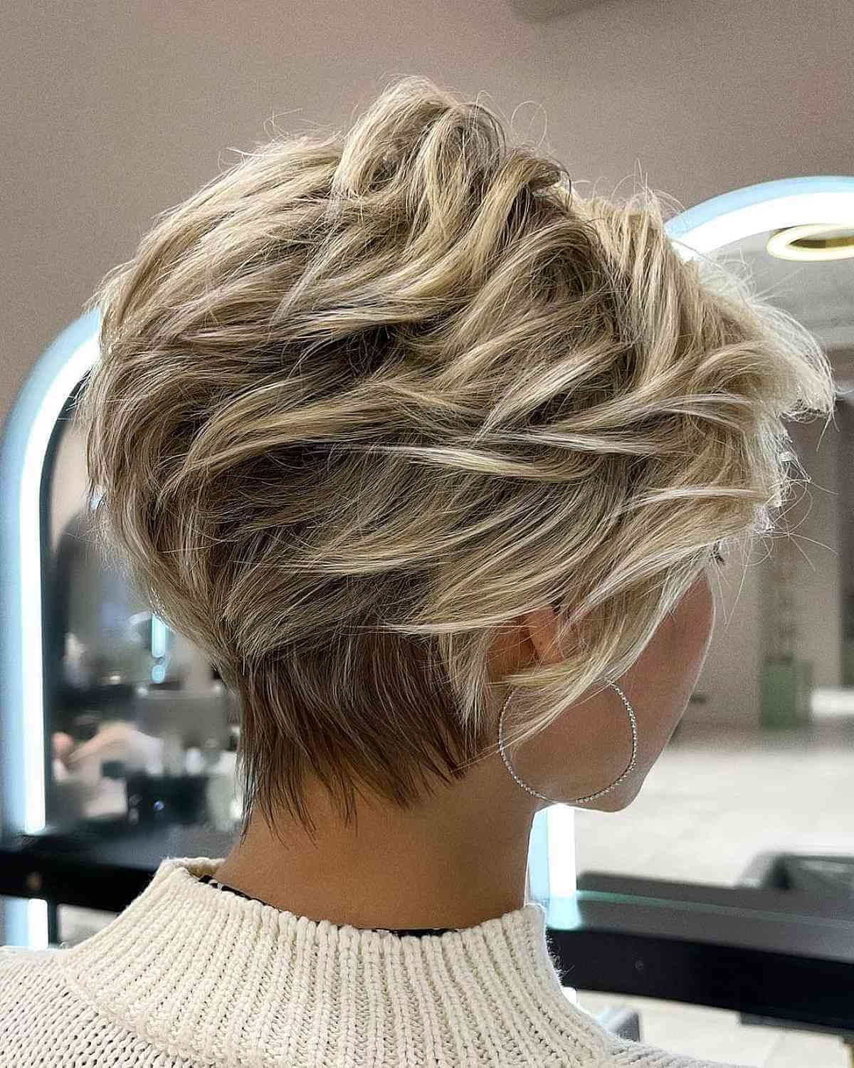 24 Elegant Highlights Pixie Cuts To Adore And Adopt Page 4 Of 24   Highlights Pixie Cuts 04 