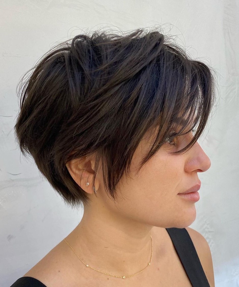 30 Chic Pixie Bob Hairstyles for a Standout Look - Page 2 of 30