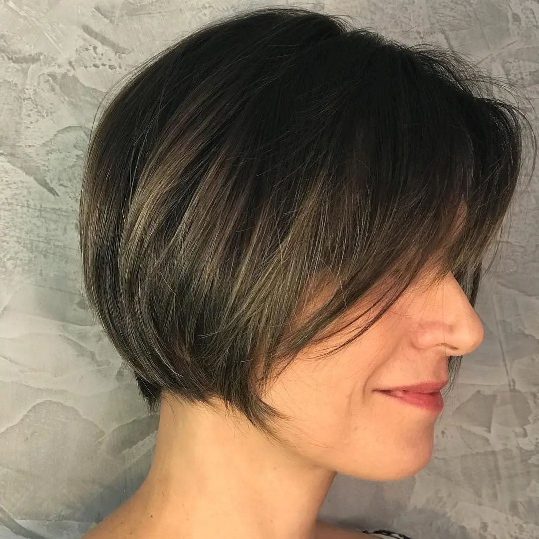 Top Short Bob Haircuts for 2024 - Page 12 of 26