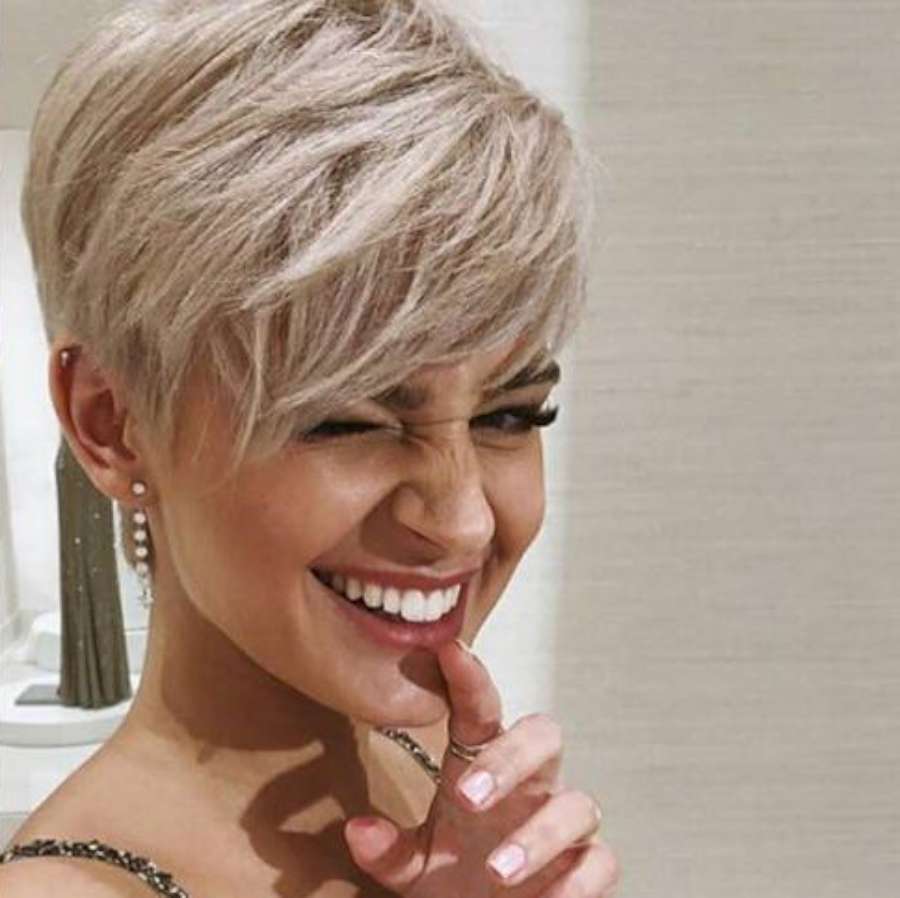 Short Hairstyles Women Over 40