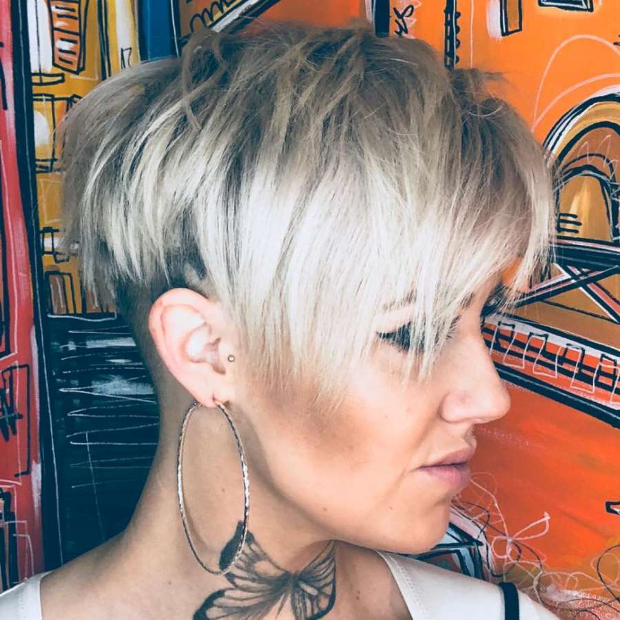 Short Hairstyles Women Over 40