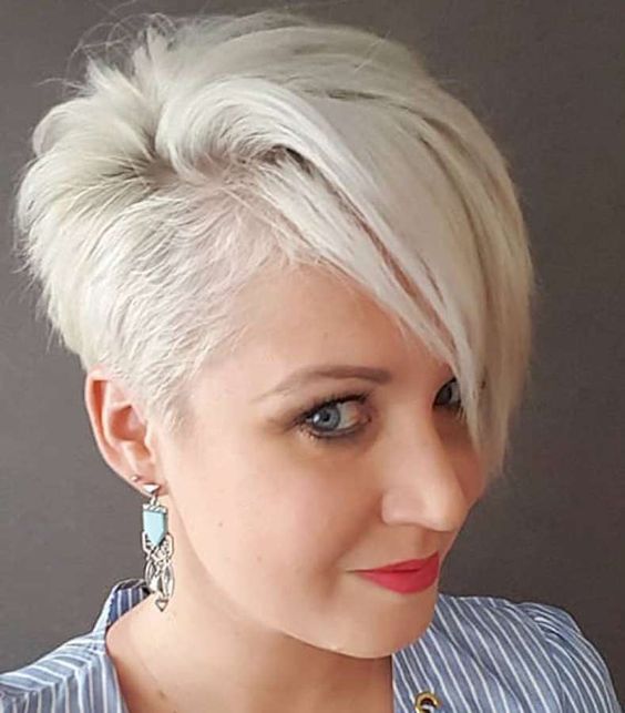 Short Hairstyles Women Over 40