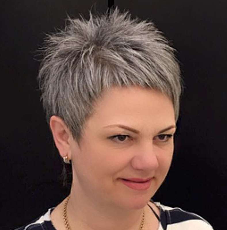 Short Hairstyles Women Over 40