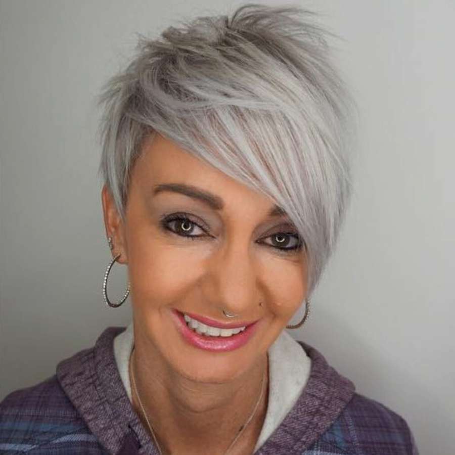 Short Hairstyles Women Over 40