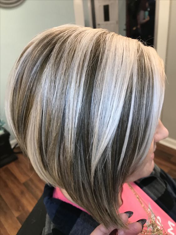 Short Highlighted Haircuts