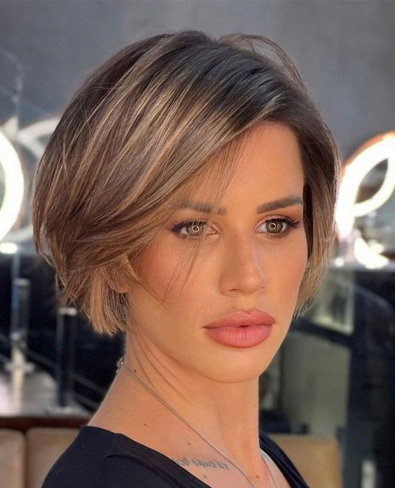 Short Highlighted Haircuts