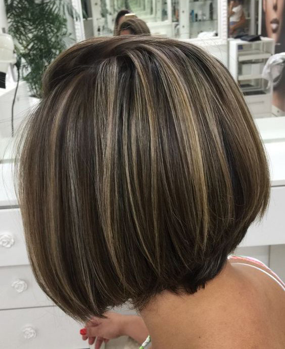 Short Highlighted Haircuts