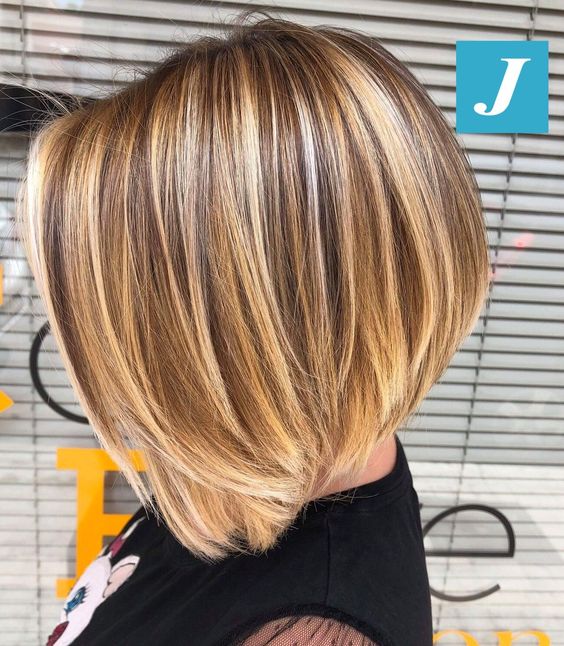 Short Highlighted Haircuts