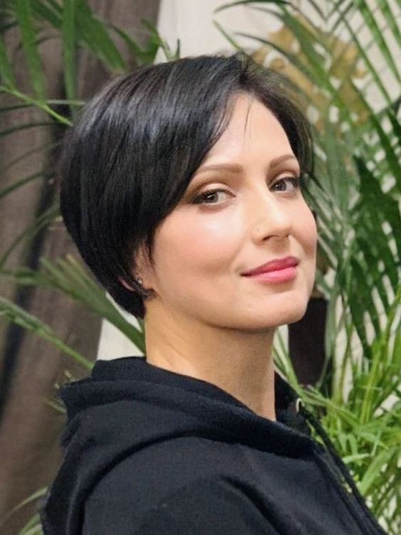 trendy short hairstyles, pixie cuts,