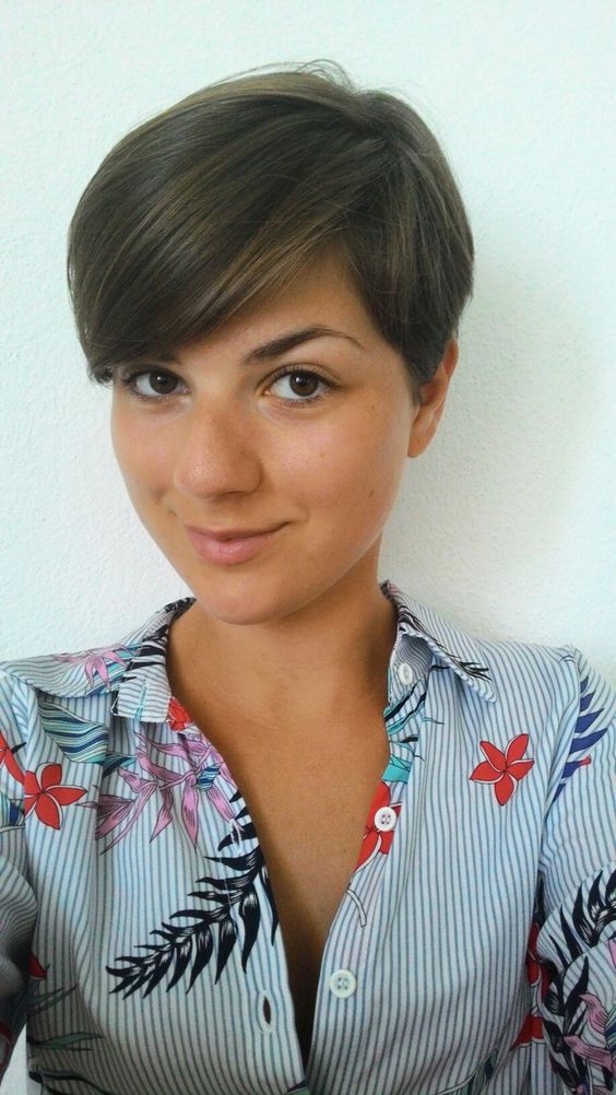 trendy short hairstyles, pixie cuts,