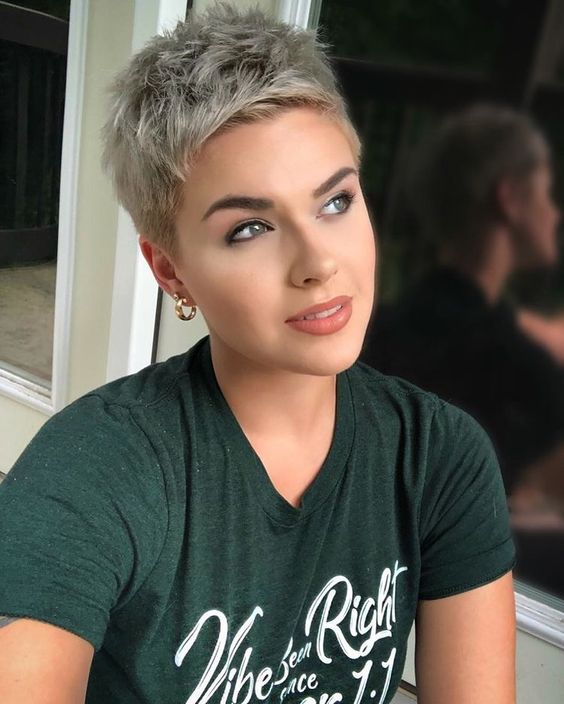 flattering short hairstyles