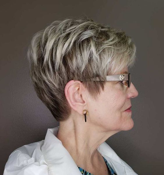 highlighted short cuts for women