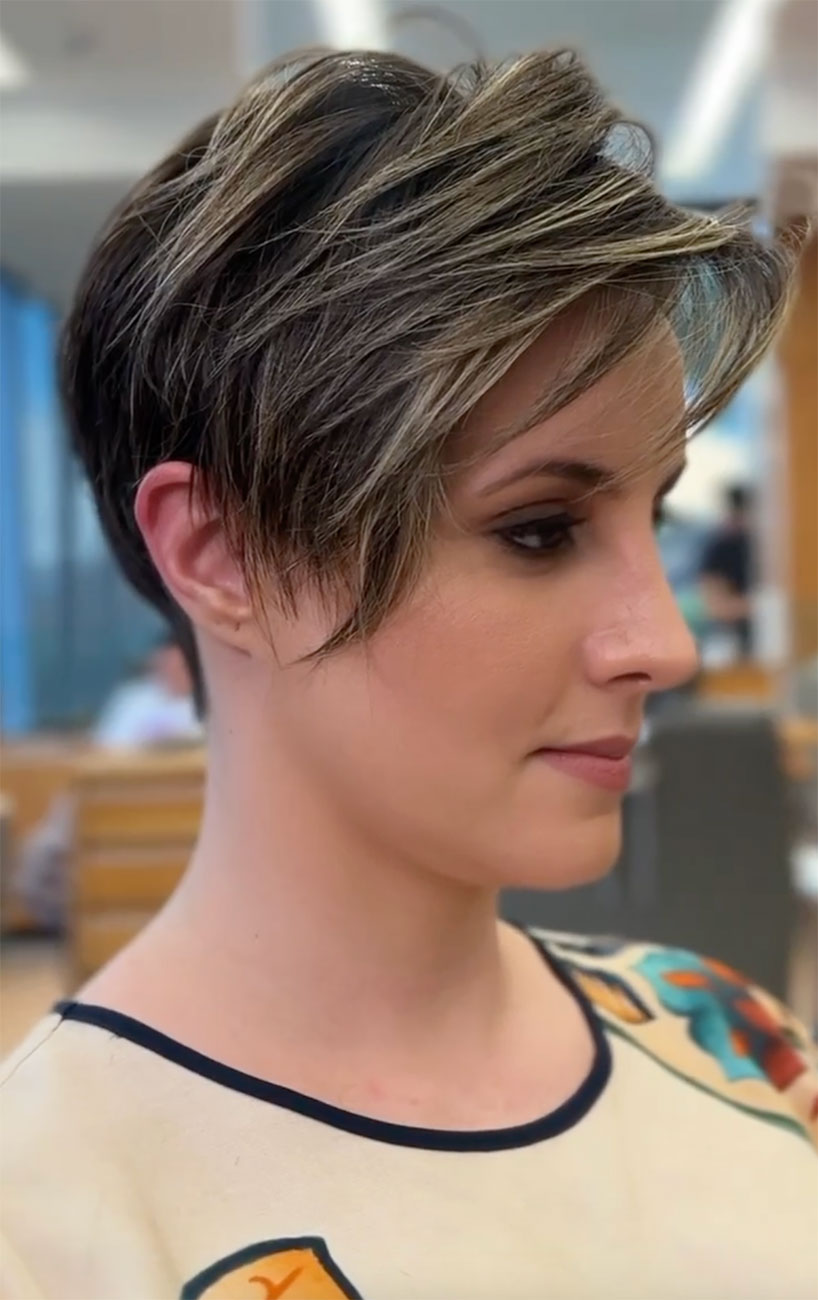 Chic Highlighted Pixie Cuts