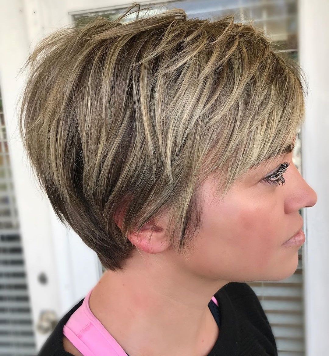 Chic Highlighted Pixie Cuts