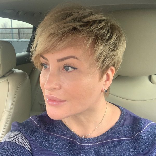 chic pixie cuts
