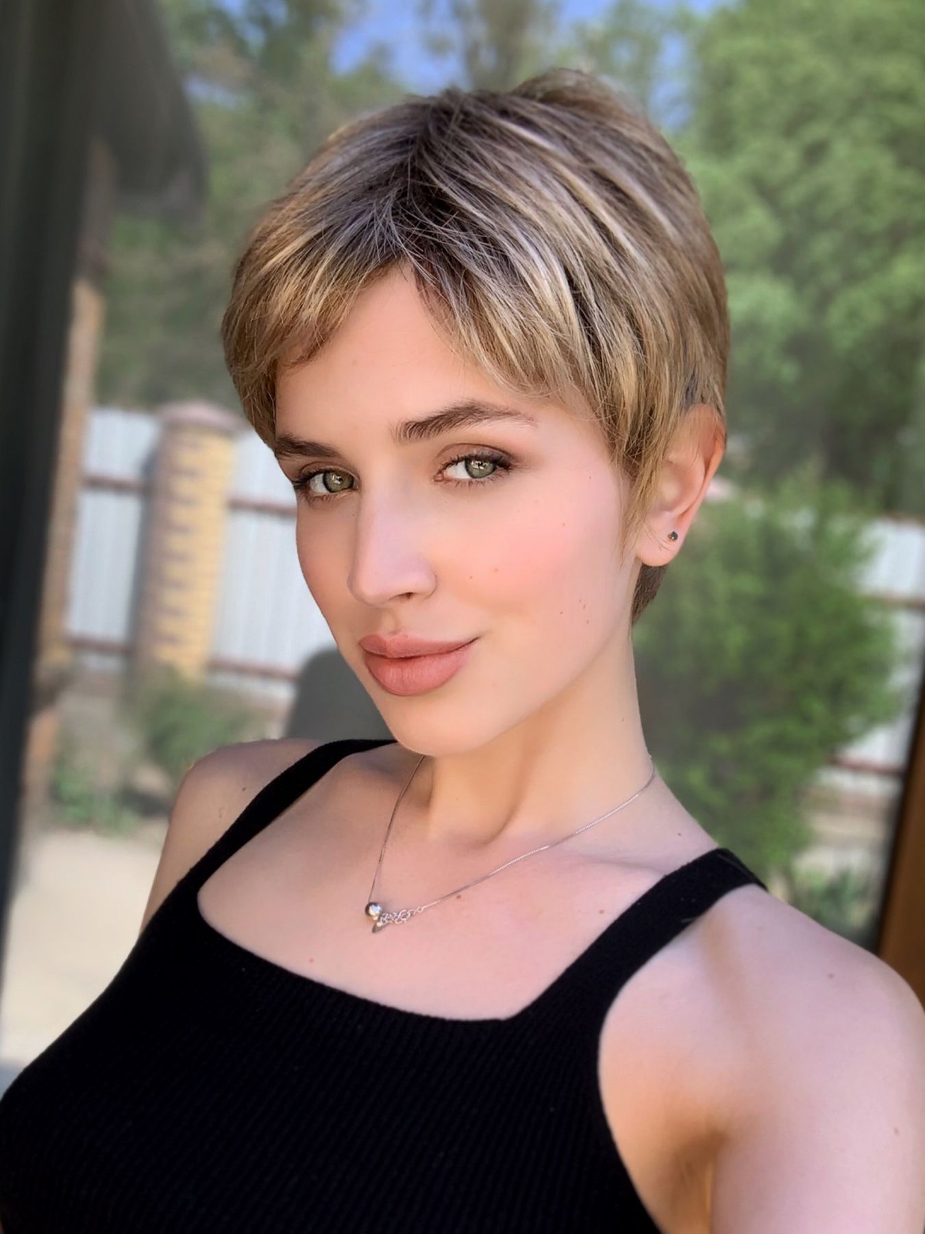 chic pixie cuts