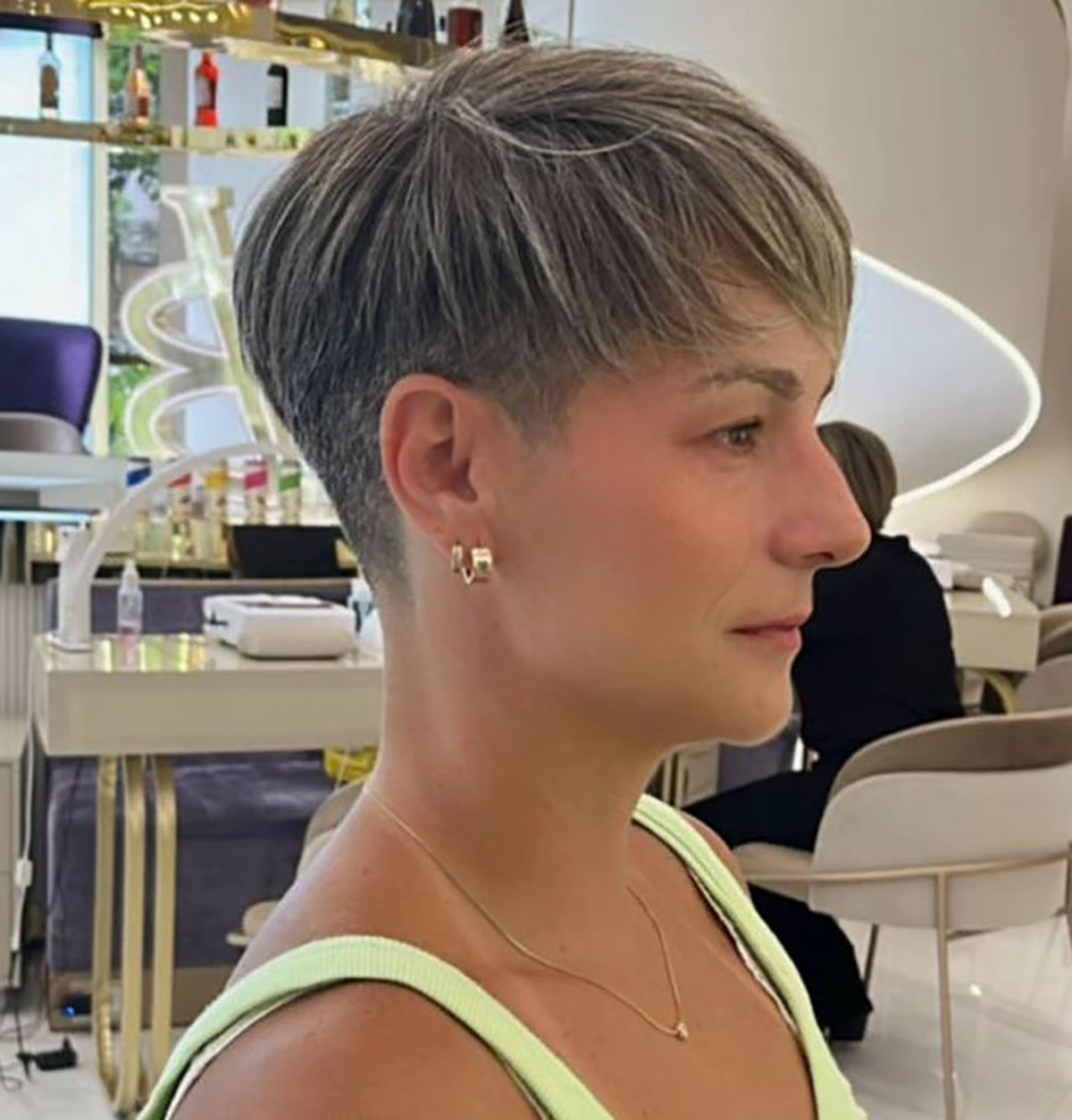 Captivating Highlighted Pixie Looks