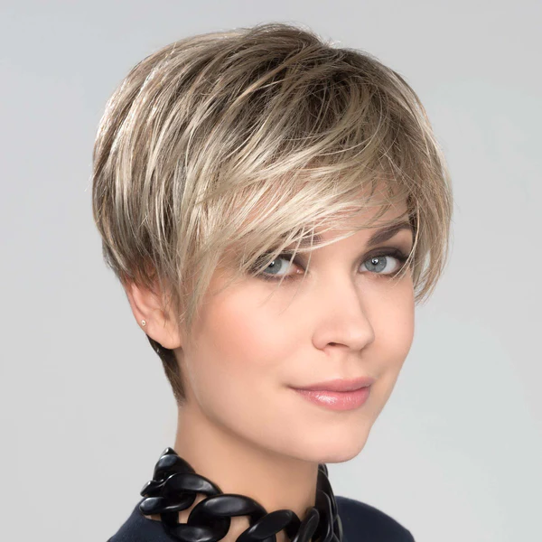 pixie cuts with highlights