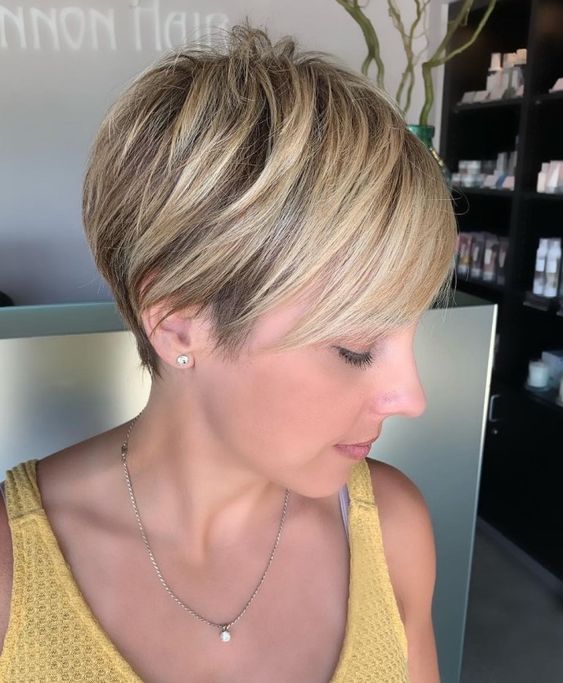 pixie cuts with highlights