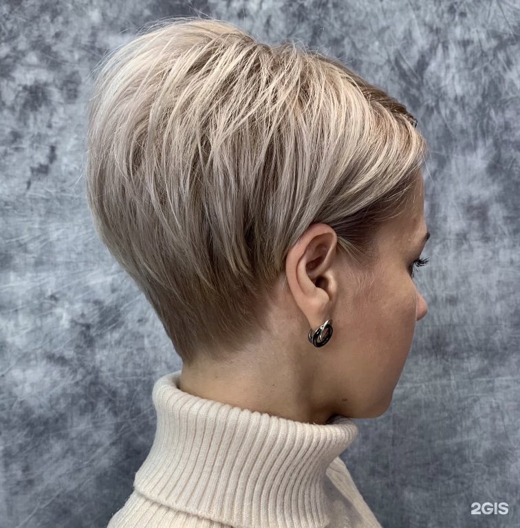 pixie cuts with highlights