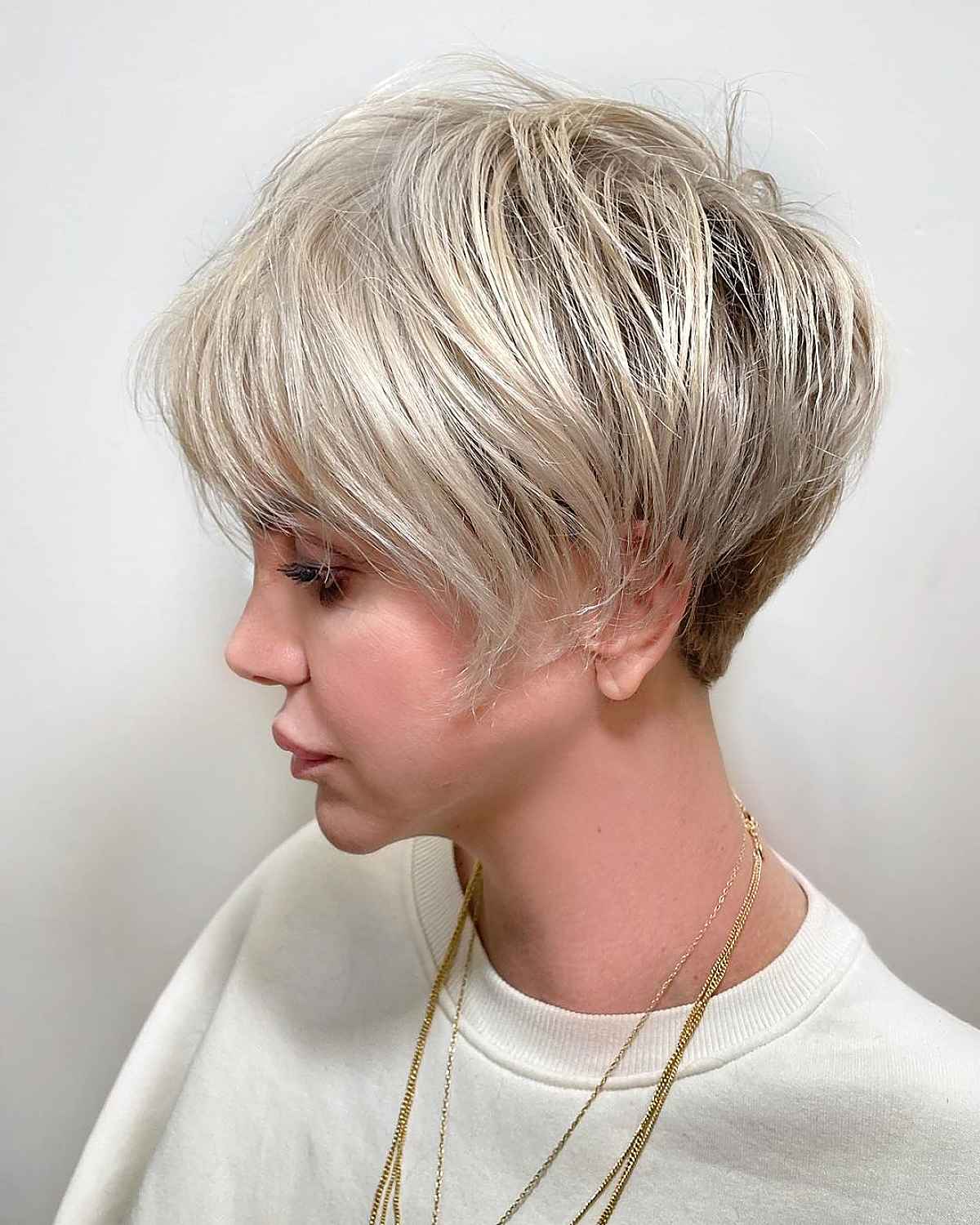 pixie cuts with highlights