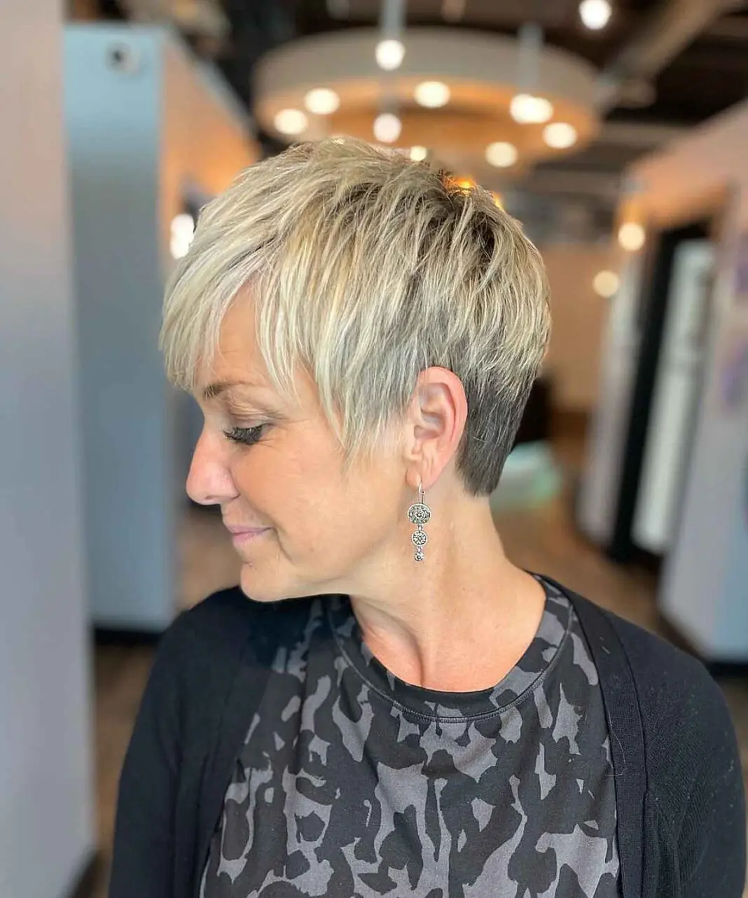 pixie cuts with highlights