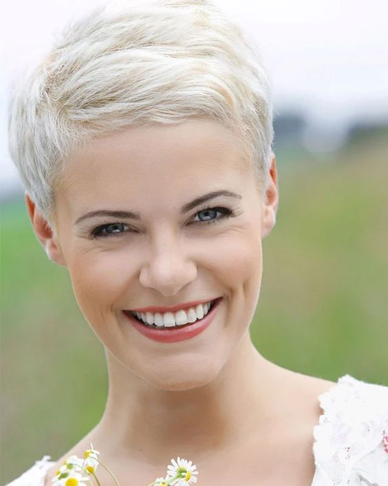 34 Pixie Haircuts That Are Cute And Flattering In 2024 - Page 10 of 34