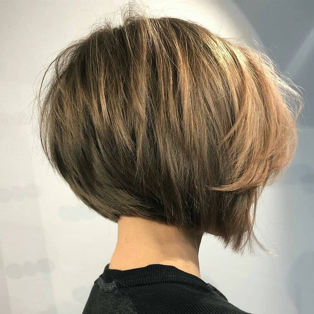 sliced bob, short hair women,